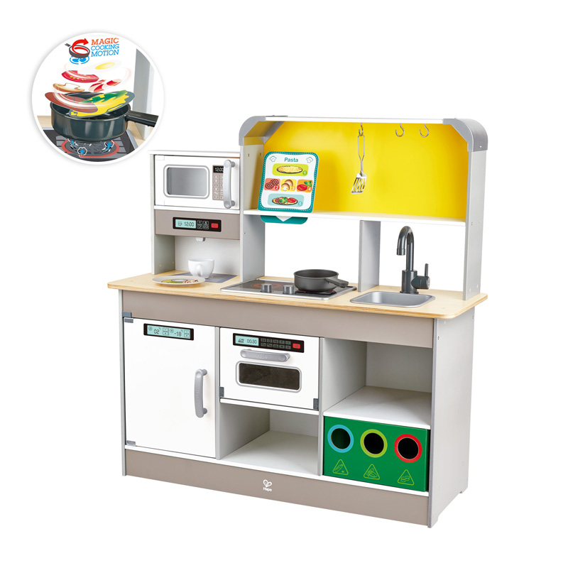 Deluxe Kitchen with Fun  Stove