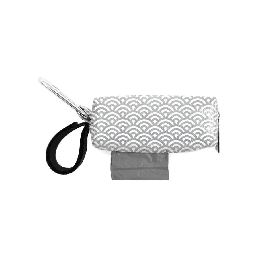 GREY W WHITE SCALLOP DUFFLE